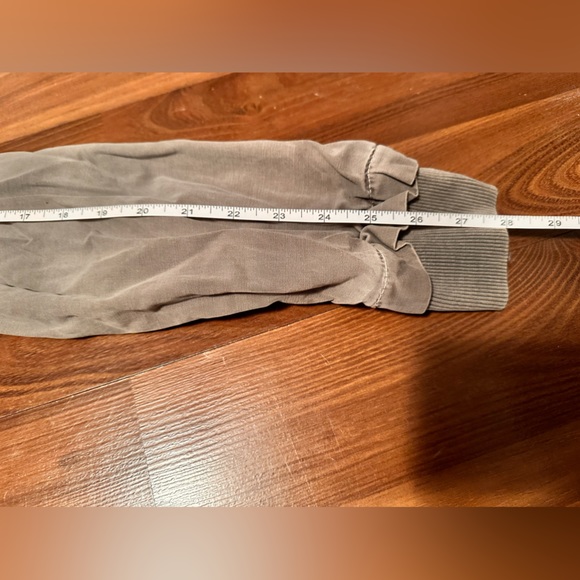 Green Spring Bench Jacket. Size S - Picture 8 of 9